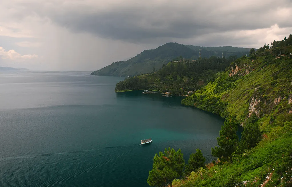 BL Lake Toba 01