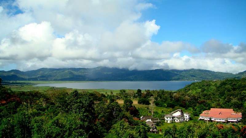 Tomohon TondanoLake Panorama