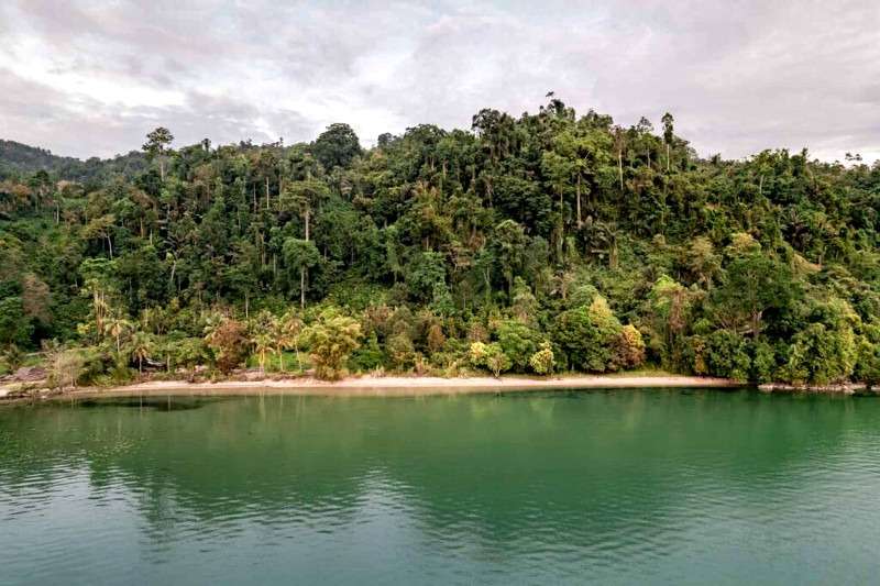 Tentena beach