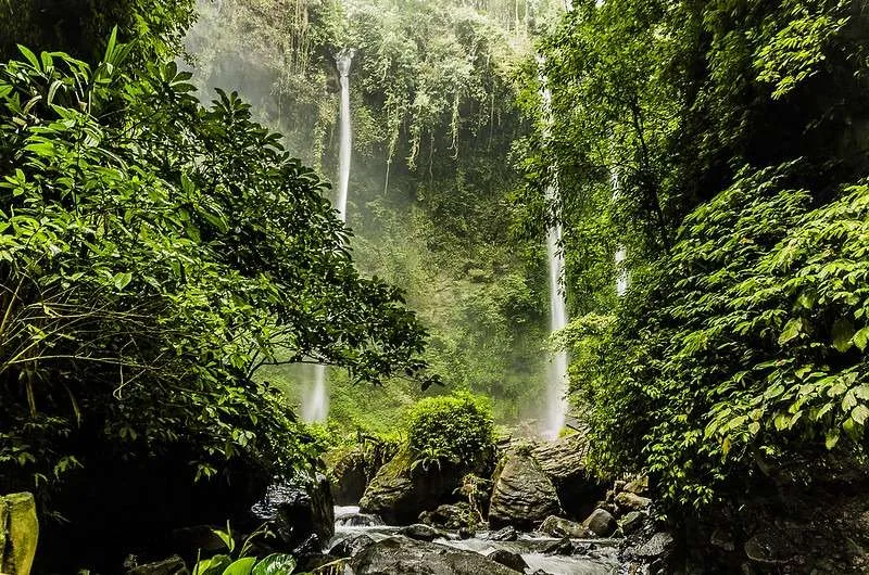 Tomohon TekaanTeluWaterfalls