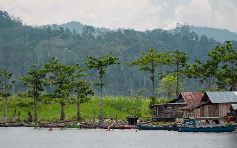 LoreLindu Lake